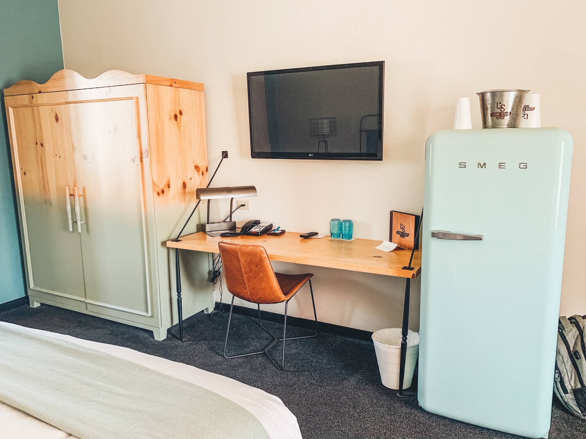 Lone Star Court Fridge Desk